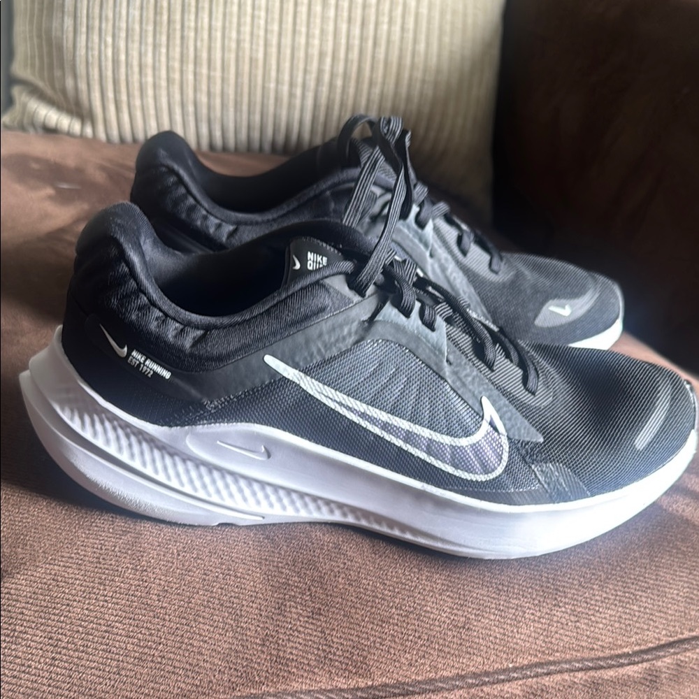 Nike Black and White Athletic Shoes with Sleek Design